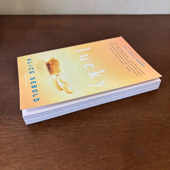 3/$20 📚 Lucky Alice Sebold Author Memoir 2002 Back Bay Books - Picture 6 of 6